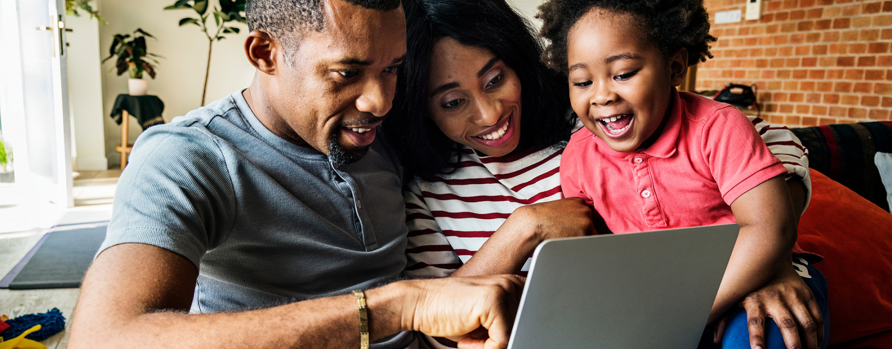 Insurance - Family with Laptop