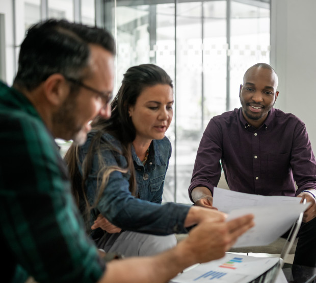 Wealth Advisors - Couple consulting