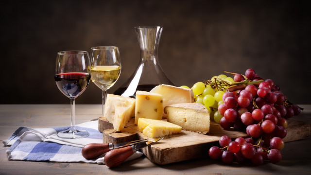 Wine & Cheese 