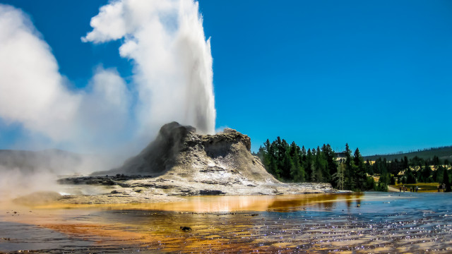 Yellowstone Geyser Eruption